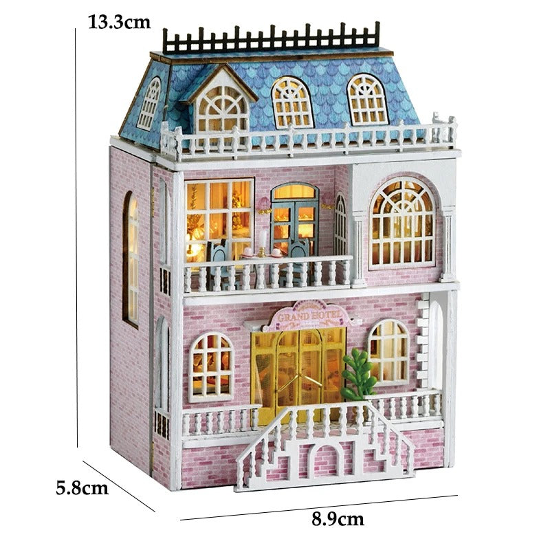 Grand Hotel Miniature Shop name